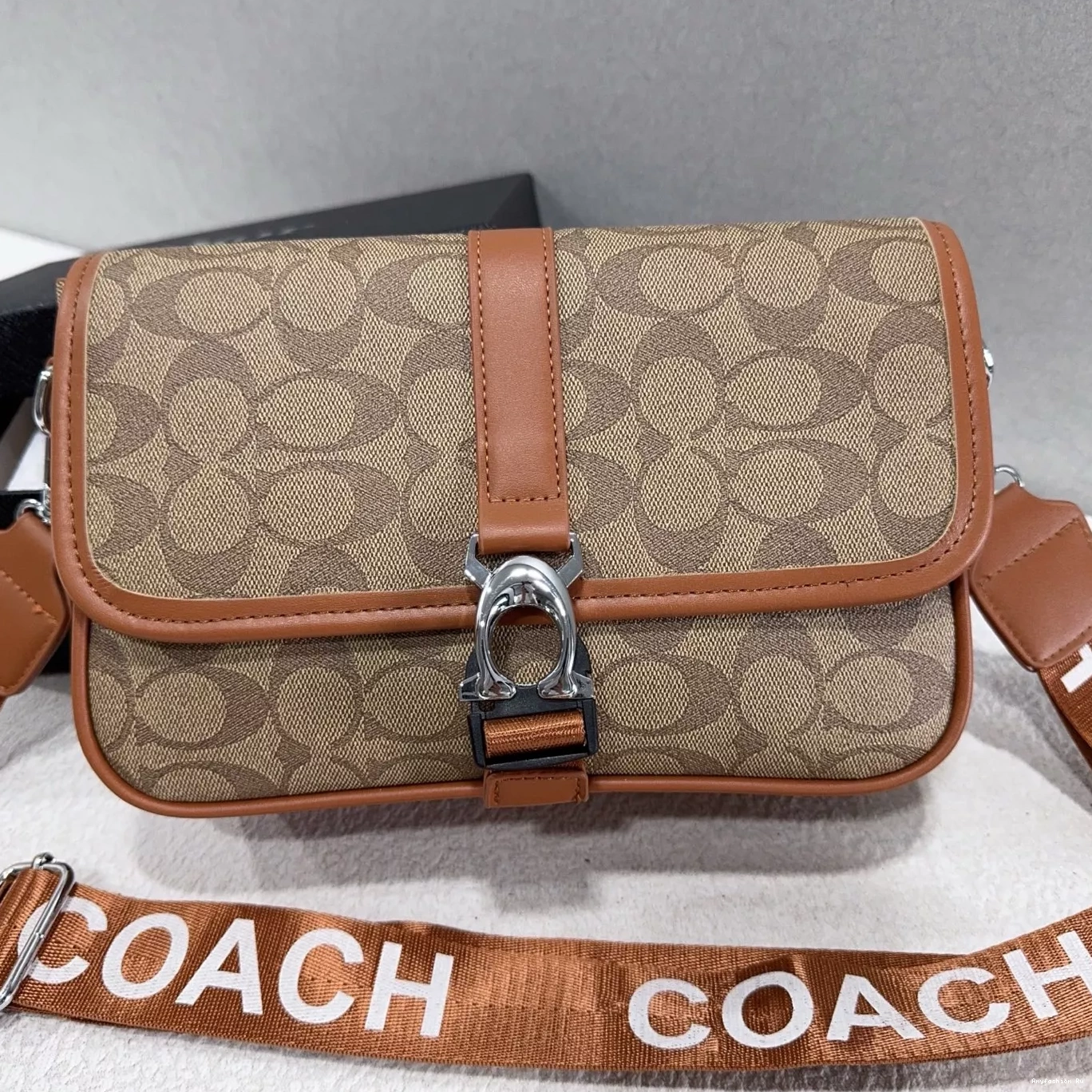 For Bag Sophisticated 1259 Women Coach Messenger 0927